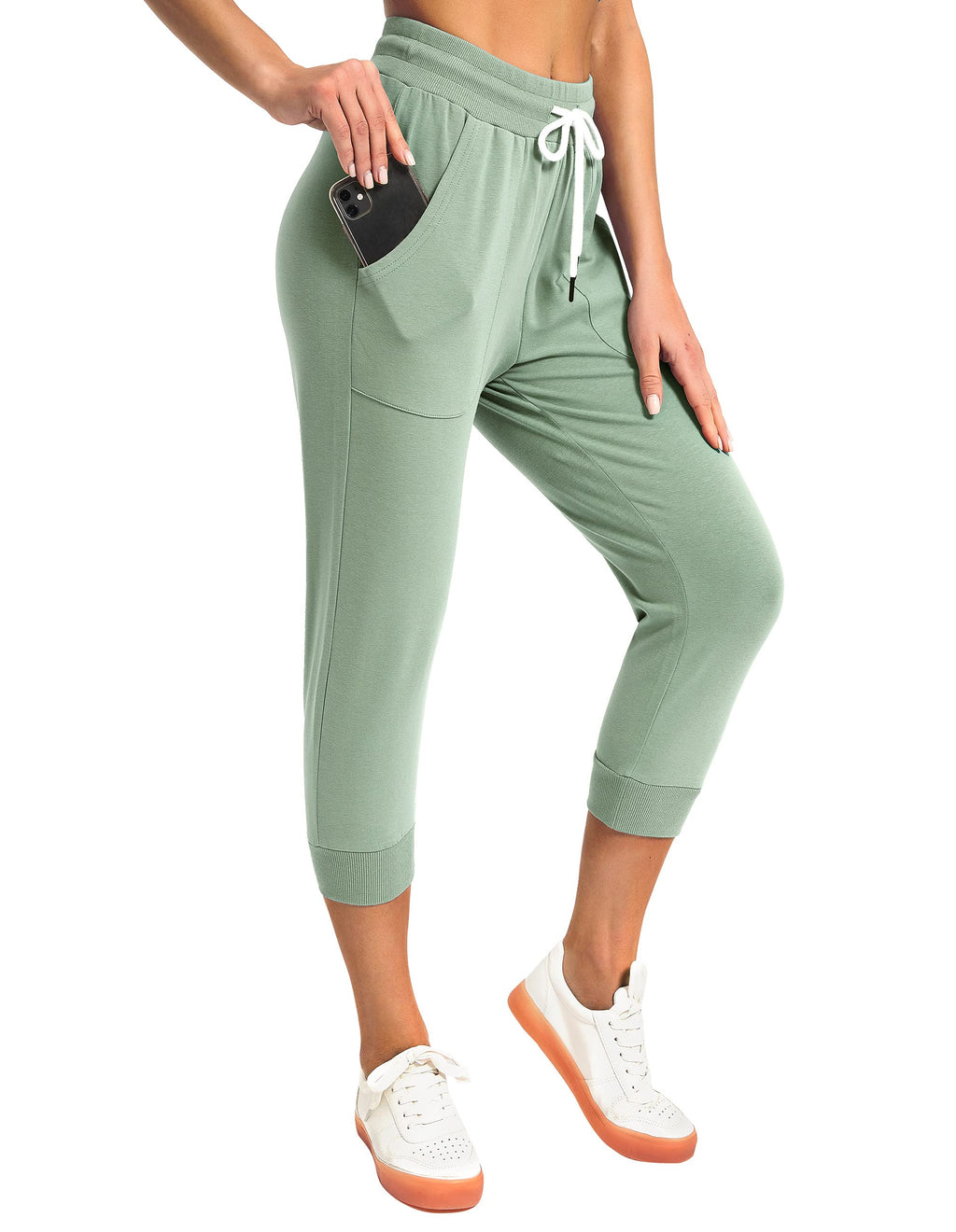 SPECIALMAGIC Women's Capri Sweatpants Cropped Jogger Running Pants Lounge Loose Fit Drawstring Waist with Side Pockets