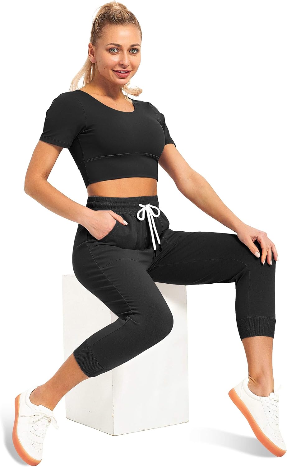 SPECIALMAGIC Women's Capri Sweatpants Cropped Jogger Running Pants Lounge Loose Fit Drawstring Waist with Side Pockets